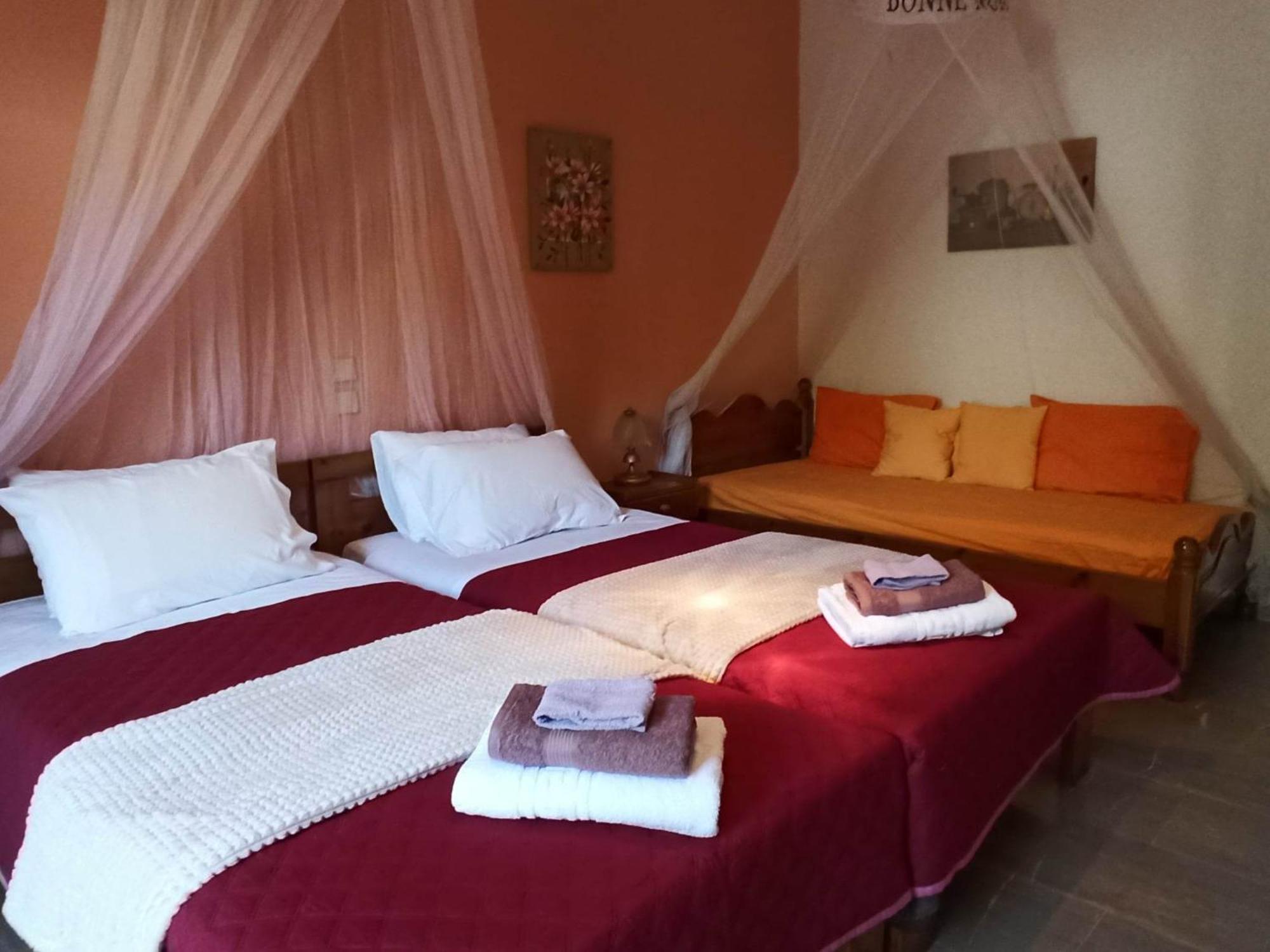 Sofia Margarita'S Rooms Ájosz Górdiosz Kültér fotó